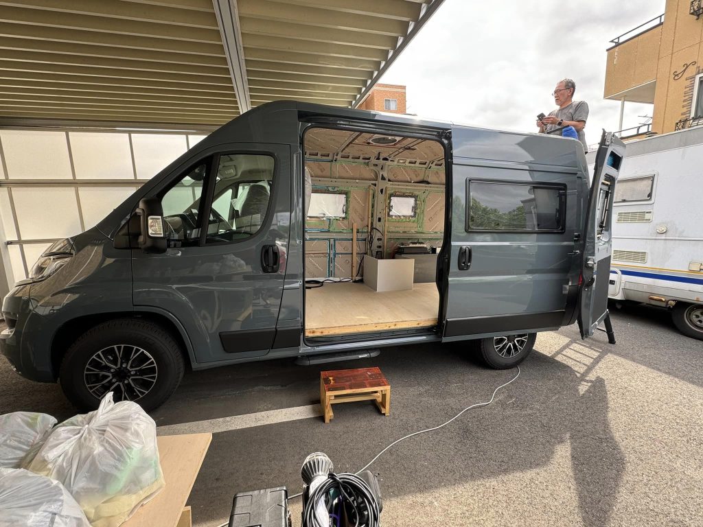 中身からっぽのDUCATOです