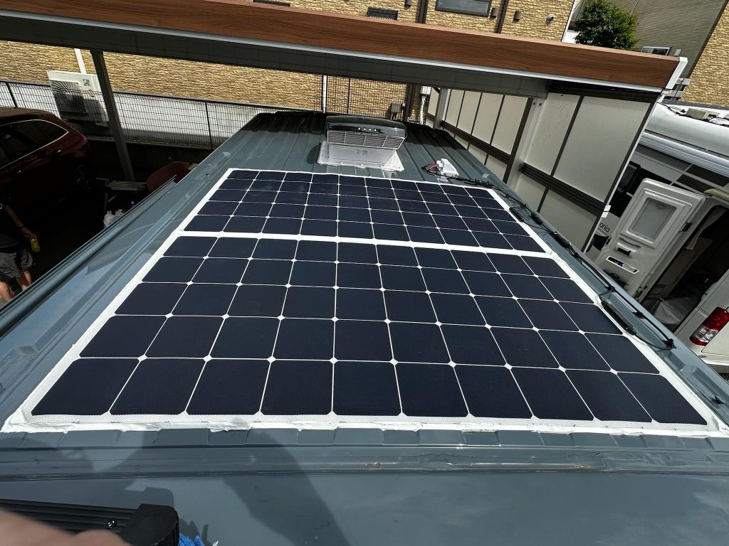 ソーラーは170W2枚の340W